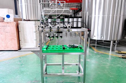 Manual Bottle Filling and Capping Machine