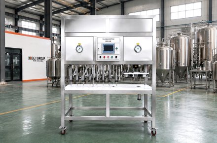 10 Heads Can Filling and Capping Machine